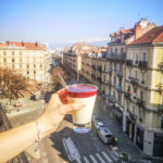 Panna cotta aux fruits rouges, photo prise dans les rues de Grenoble